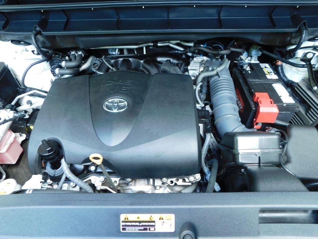 Toyota Highlander XLE FWD V6 2021