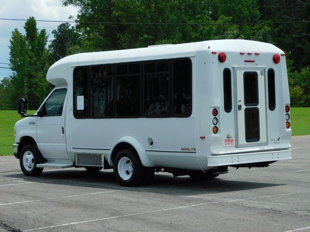 Ford Econoline E-350 Super Duty 2014
