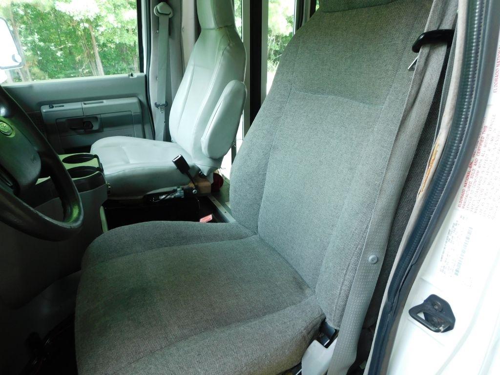 Ford Econoline E-350 Super Duty 2014