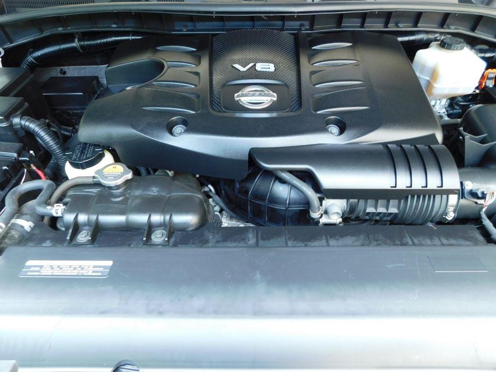 Nissan Armada Platinum 2WD 2017