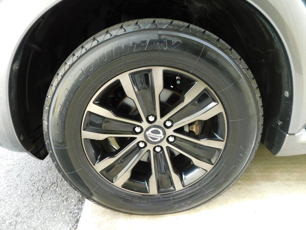 Nissan Armada Platinum 2WD 2017