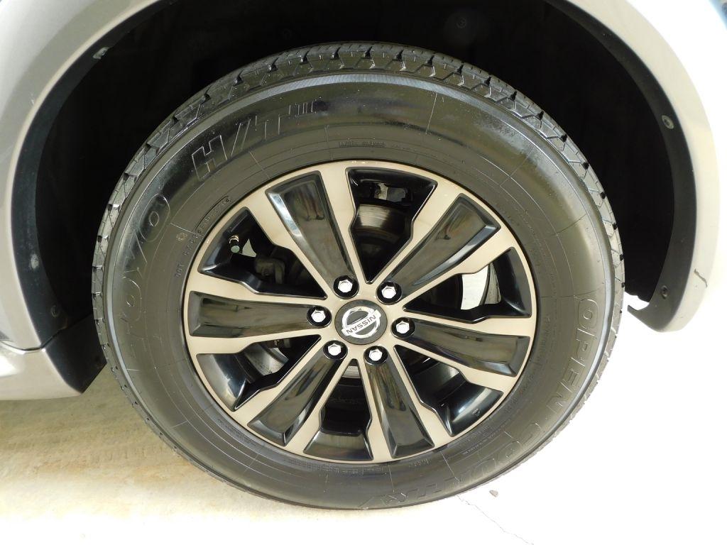 Nissan Armada Platinum 2WD 2017