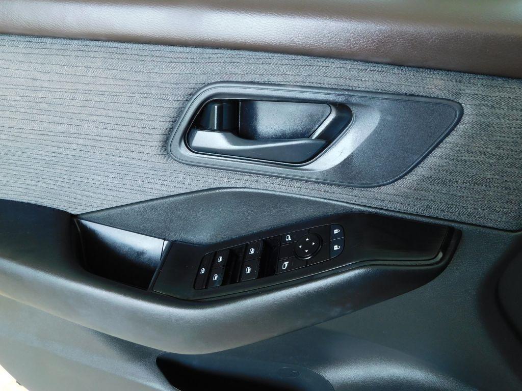 Nissan Rogue S AWD 2023