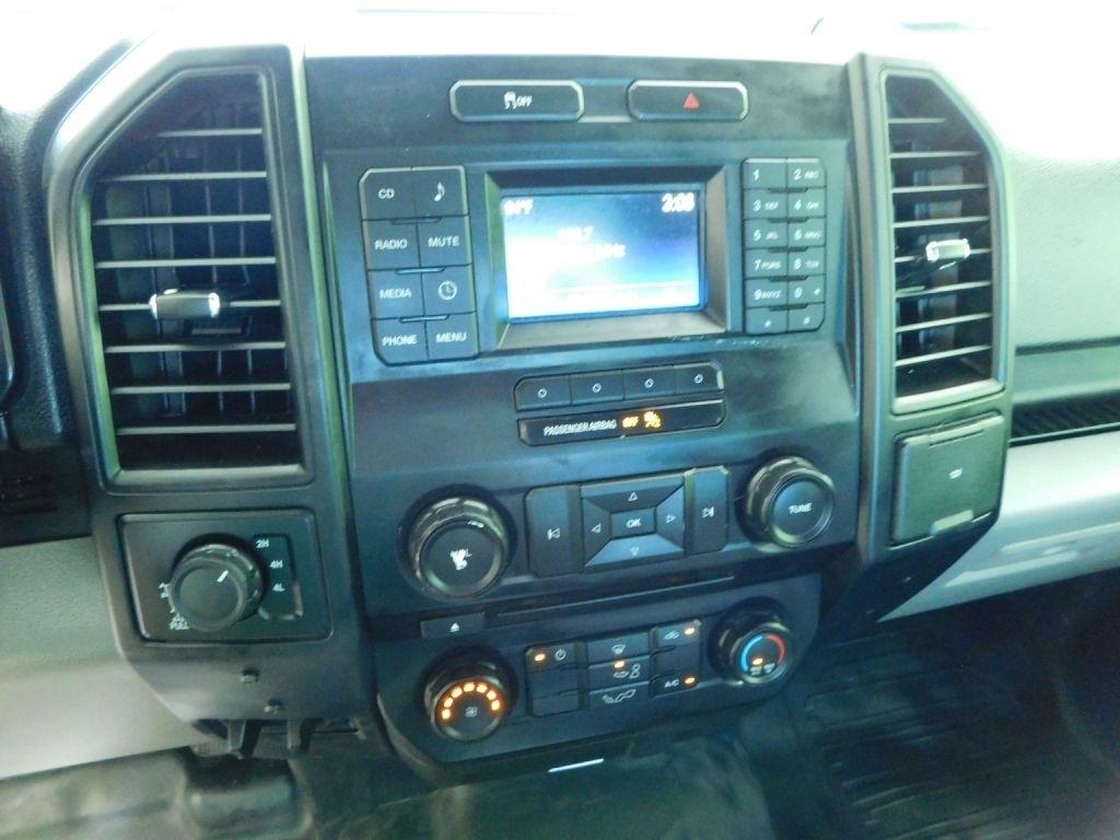 Ford F-150 XL SuperCrew 5.5-ft. Bed 4WD 2015