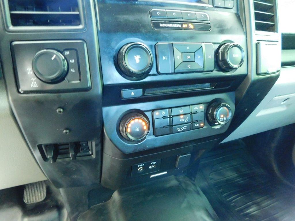 Ford F-150 XL SuperCrew 5.5-ft. Bed 4WD 2015