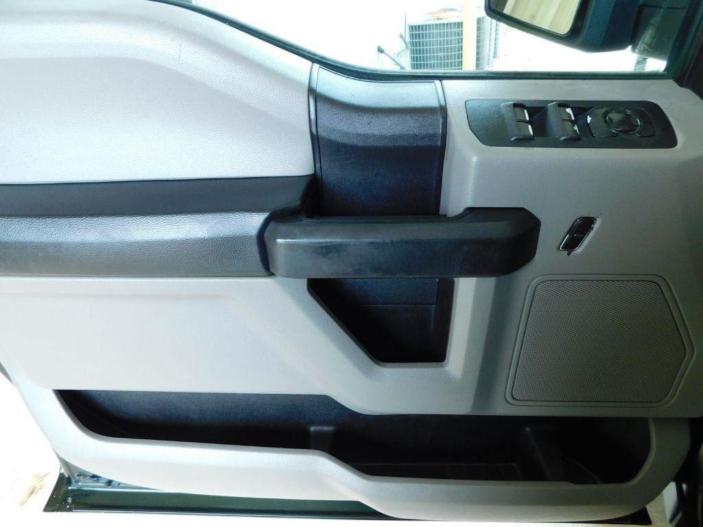 Ford F-150 XL SuperCrew 5.5-ft. Bed 4WD 2015