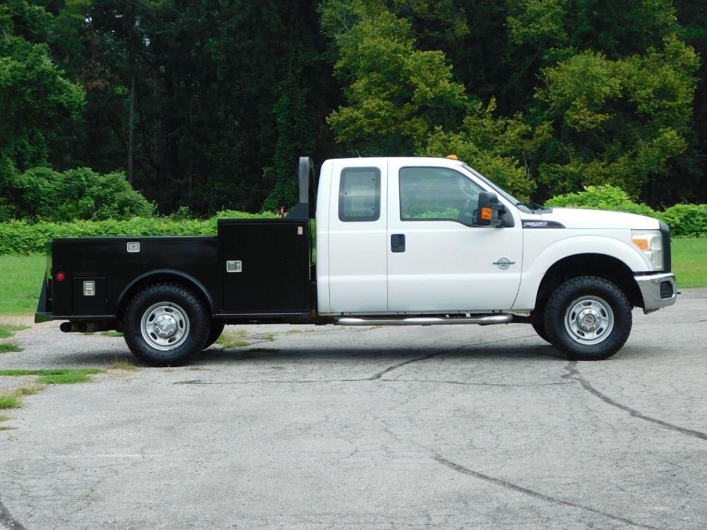 Ford F-250 SD XL SuperCab 4WD 2013