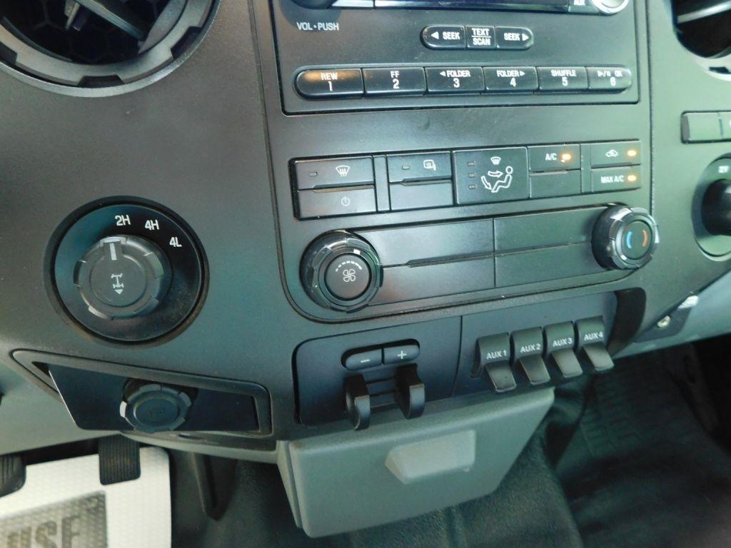 Ford F-250 SD XL SuperCab 4WD 2013
