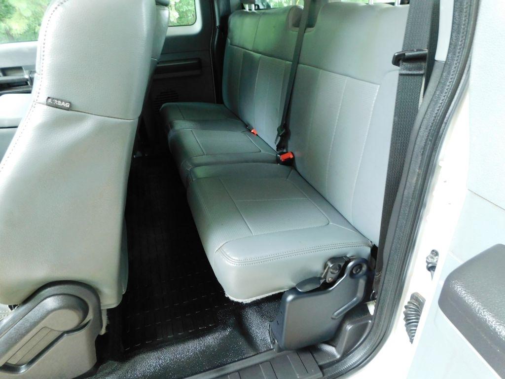 Ford F-250 SD XL SuperCab 4WD 2013