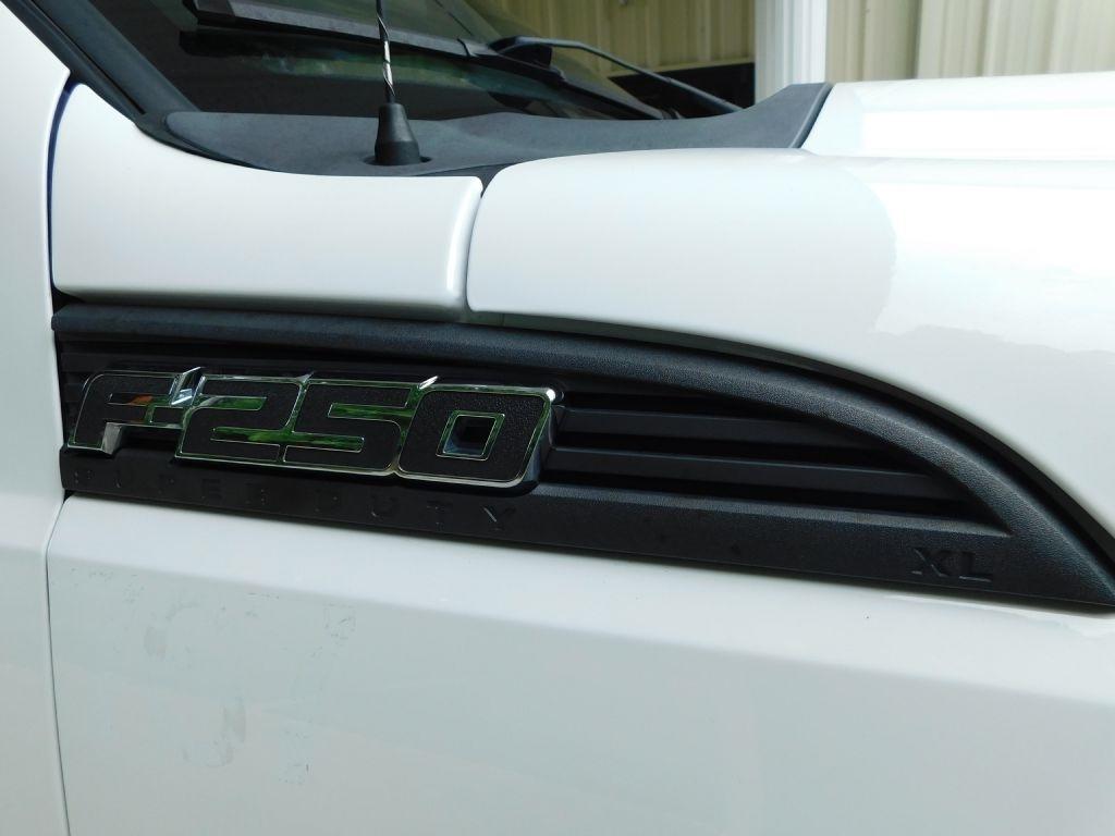 Ford F-250 SD XL SuperCab 4WD 2013