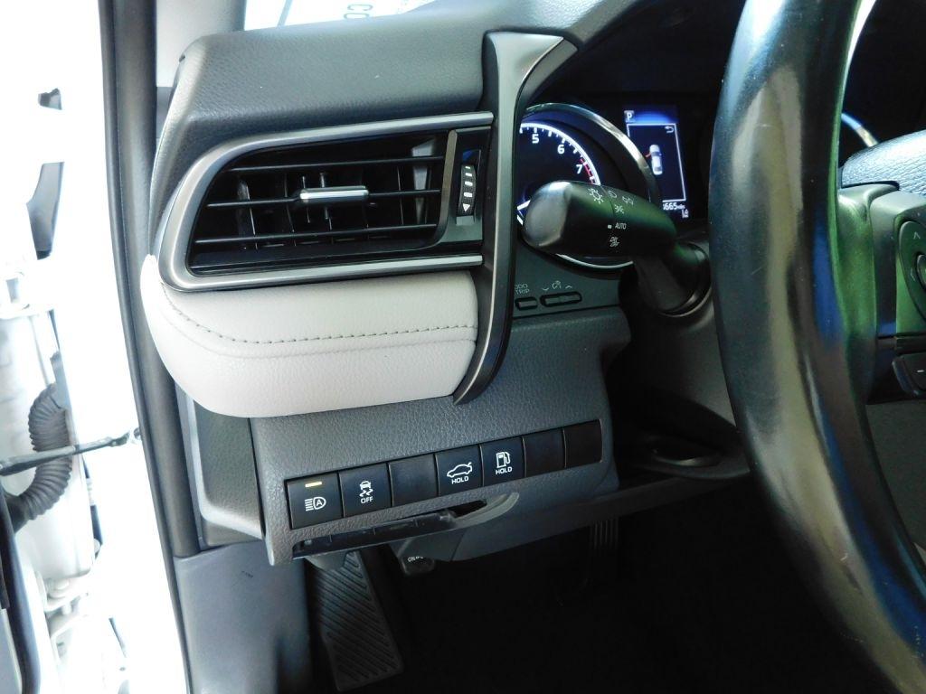 Toyota Camry SE 2019