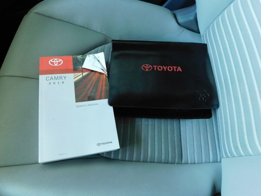 Toyota Camry SE 2019