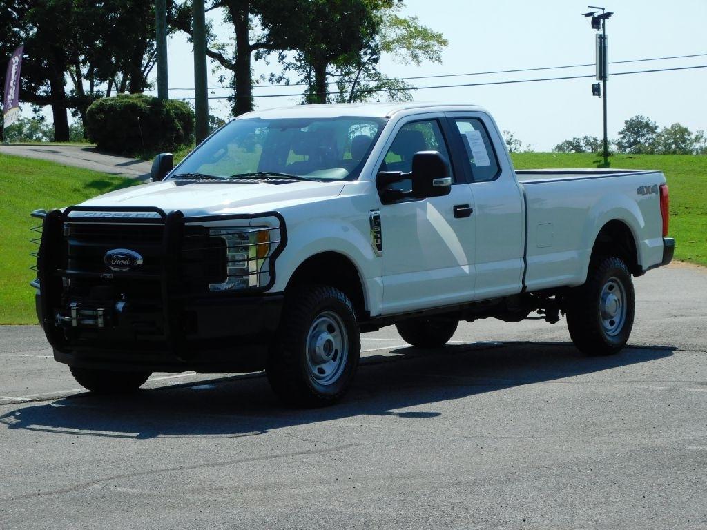 Ford F-350 SD XL SuperCab 4WD 2017