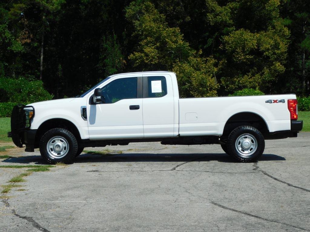 Ford F-350 SD XL SuperCab 4WD 2017