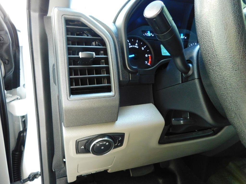 Ford F-350 SD XL SuperCab 4WD 2017