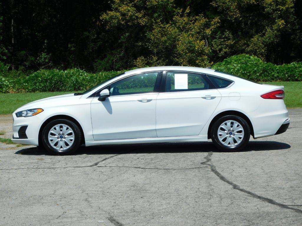 Ford Fusion S 2019