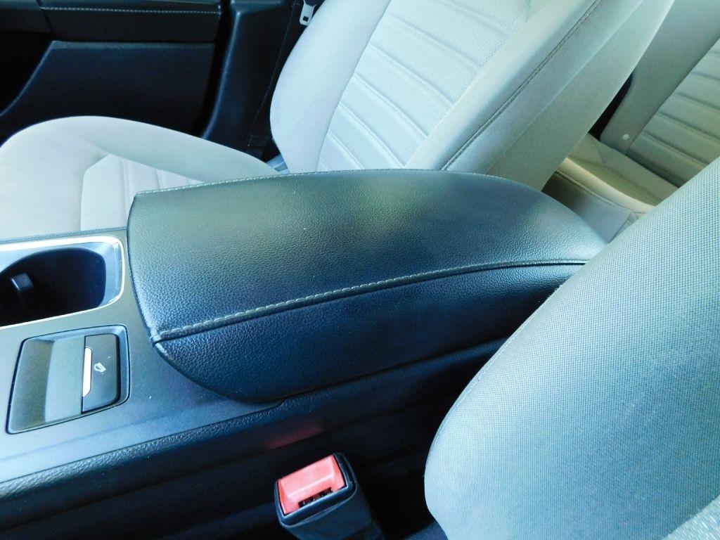 Ford Fusion S 2019