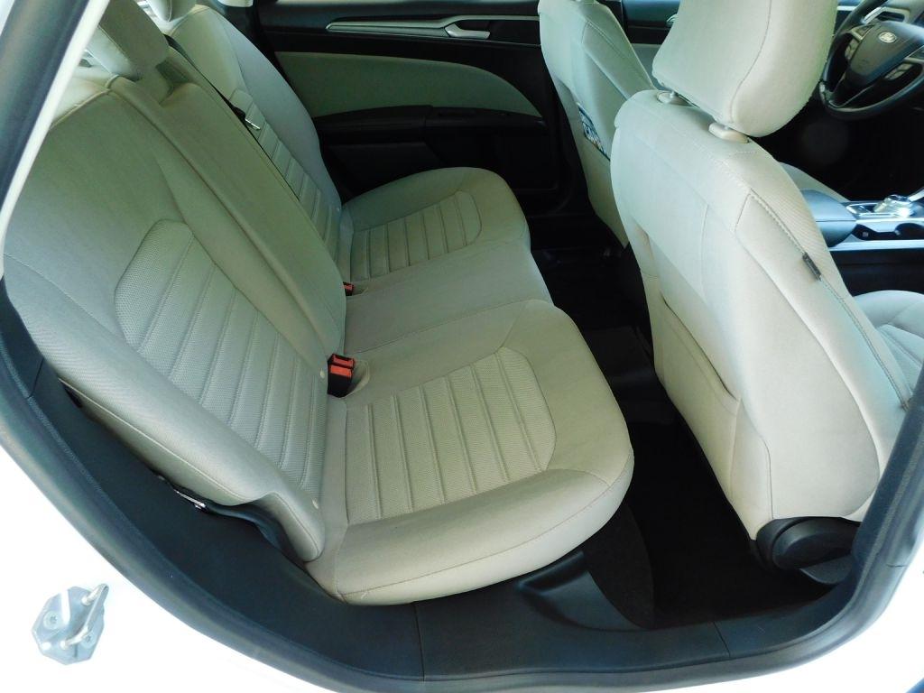 Ford Fusion S 2019