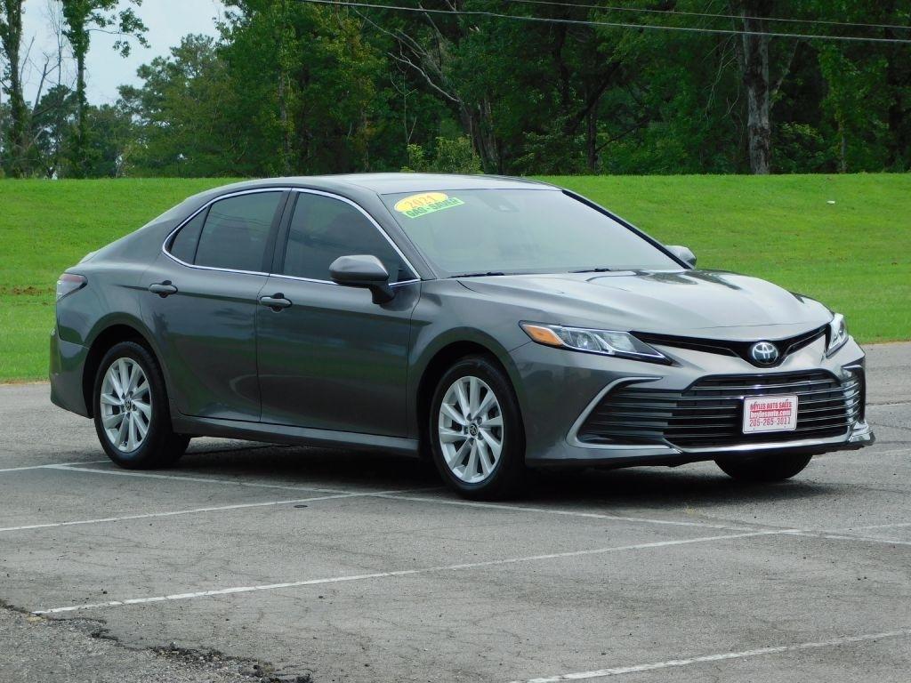 Toyota Camry LE 2021