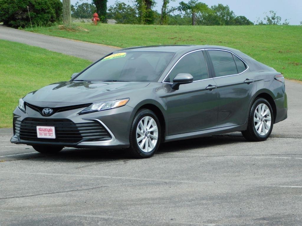 Toyota Camry LE 2021