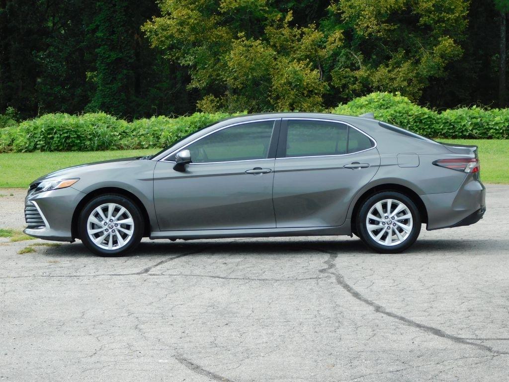 Toyota Camry LE 2021