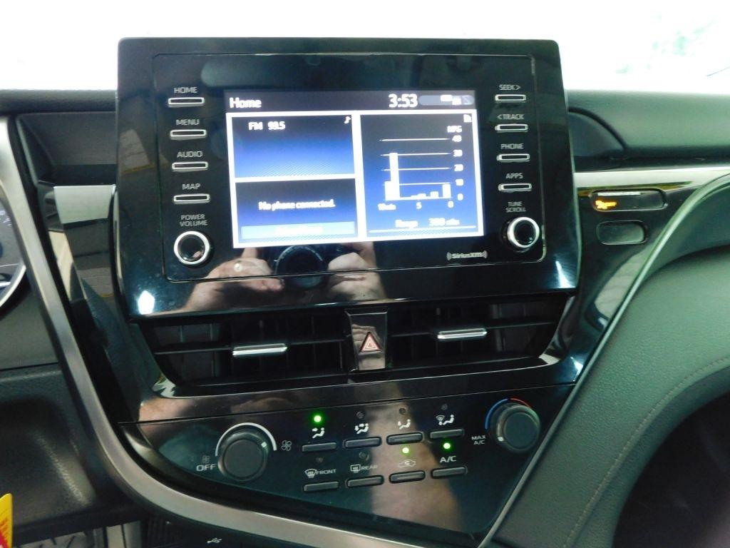 Toyota Camry LE 2021