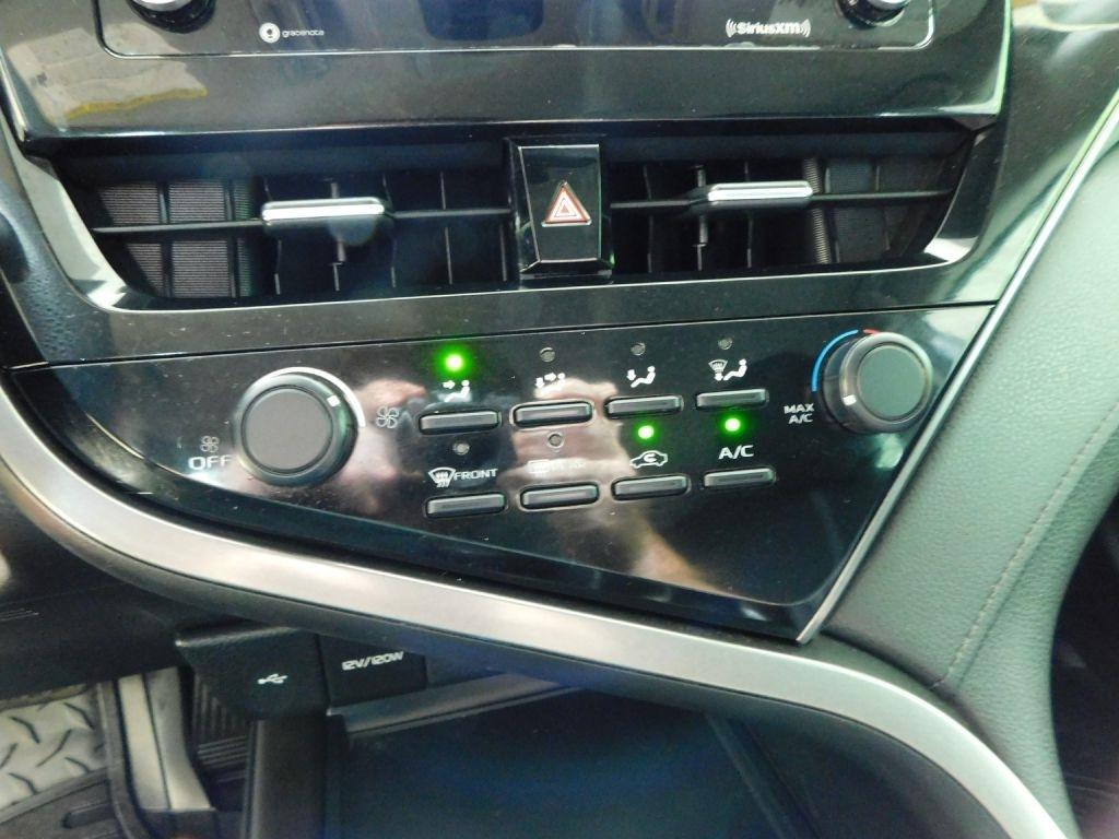 Toyota Camry LE 2021