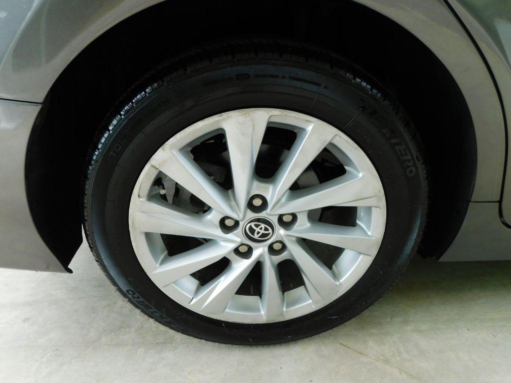 Toyota Camry LE 2021