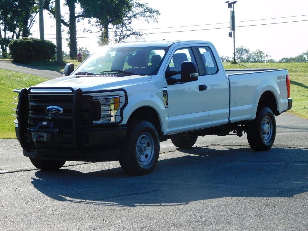 Ford F-350 SD XL SuperCab 4WD 2017