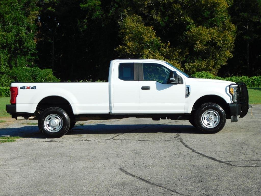 Ford F-350 SD XL SuperCab 4WD 2017