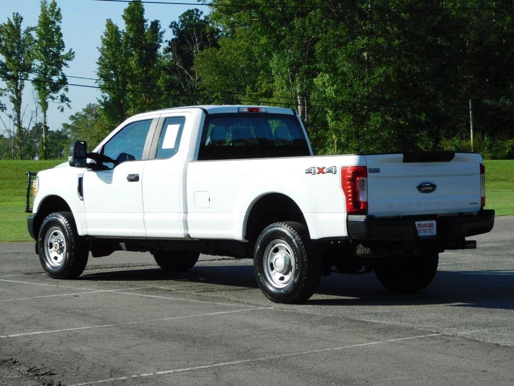 Ford F-350 SD XL SuperCab 4WD 2017