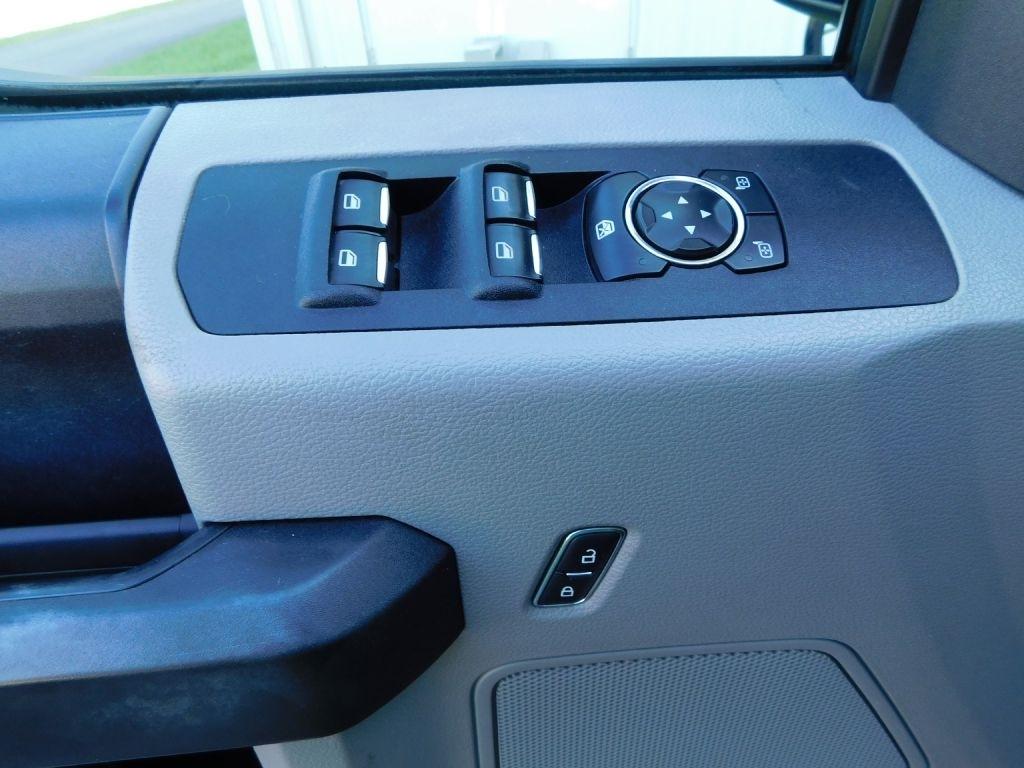 Ford F-350 SD XL SuperCab 4WD 2017