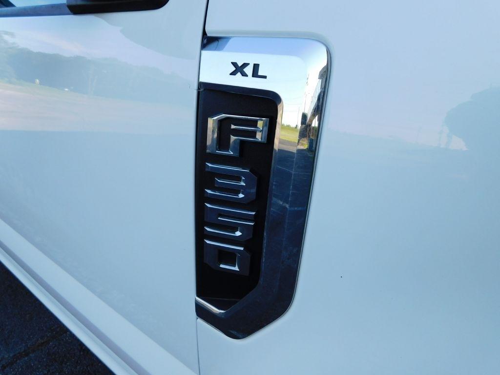 Ford F-350 SD XL SuperCab 4WD 2017
