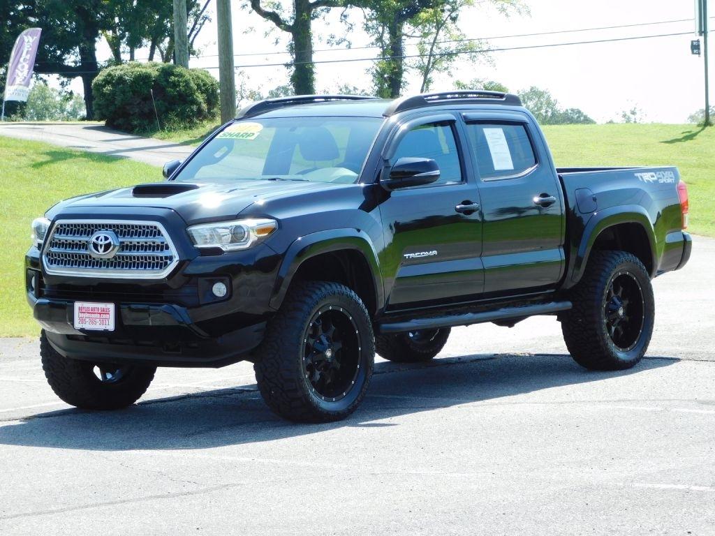 Toyota Tacoma SR5 Double Cab Long Bed V6 6AT 4WD 2017