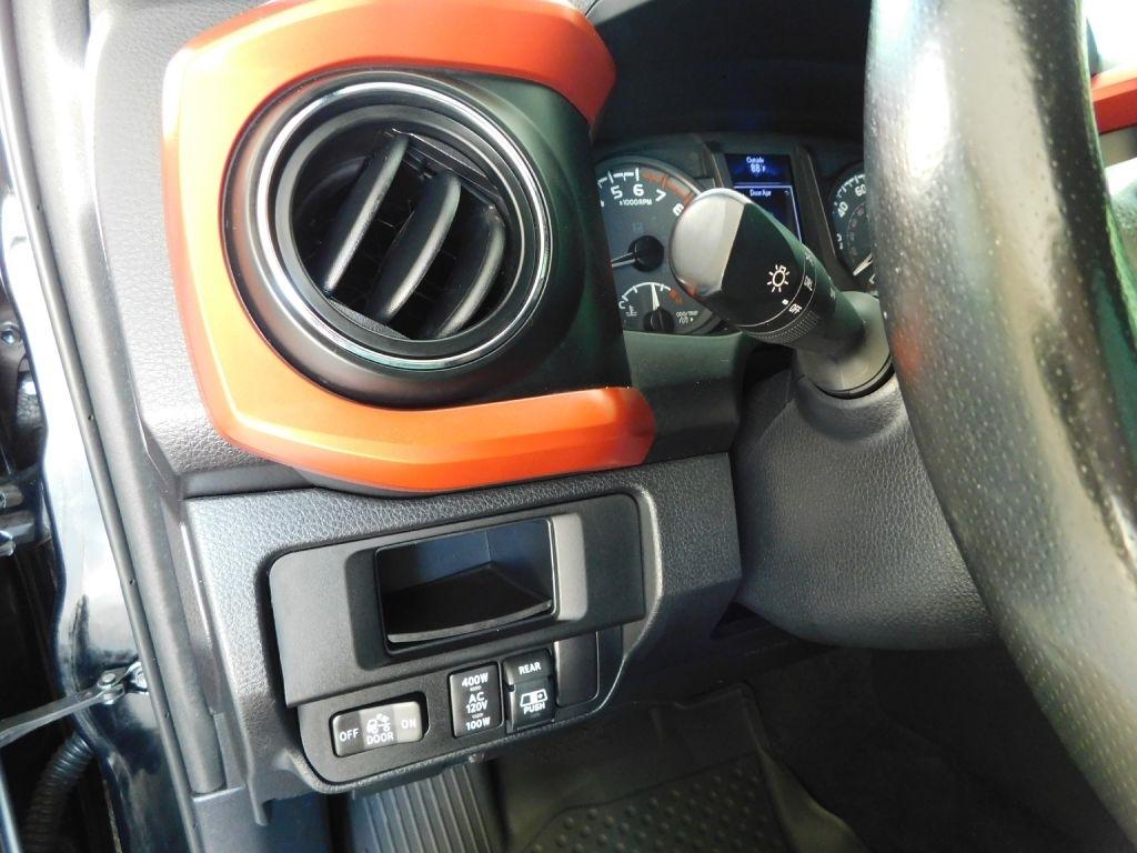 Toyota Tacoma SR5 Double Cab Long Bed V6 6AT 4WD 2017