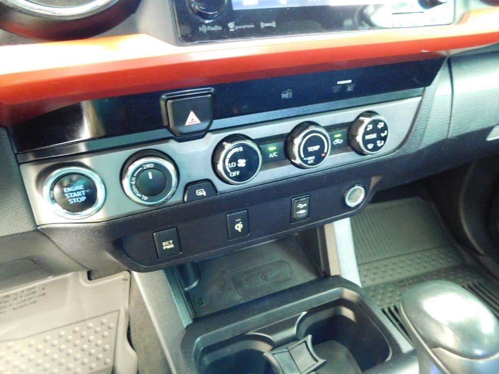 Toyota Tacoma SR5 Double Cab Long Bed V6 6AT 4WD 2017