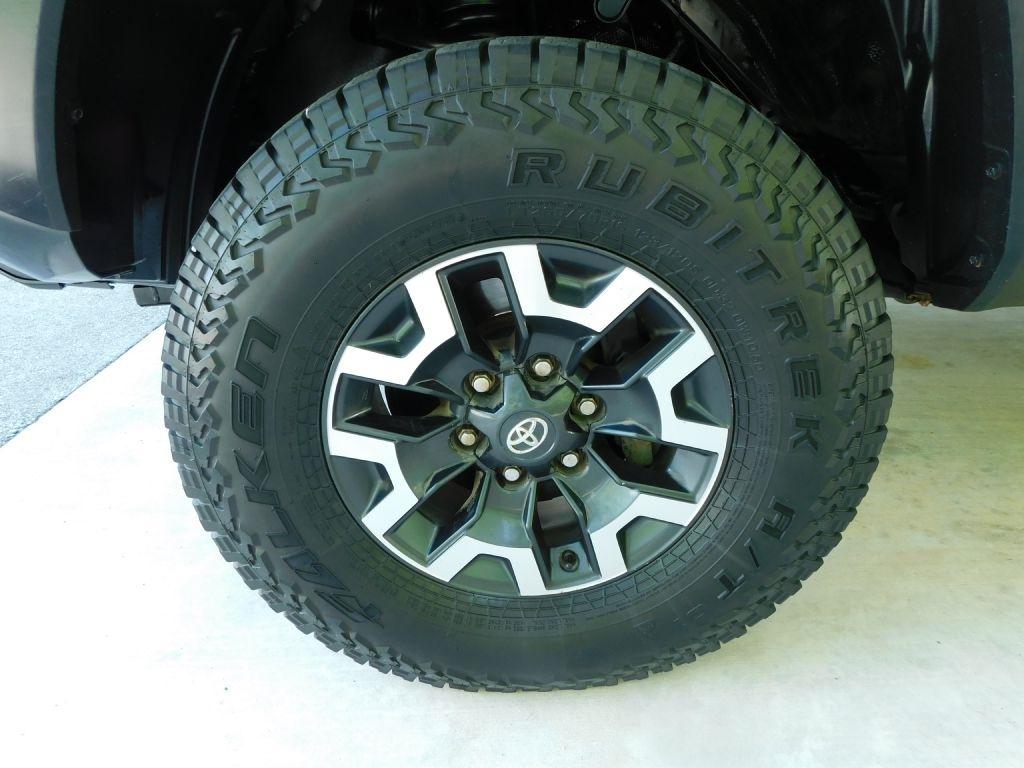 Toyota Tacoma SR5 Double Cab Long Bed V6 6AT 4WD 2018