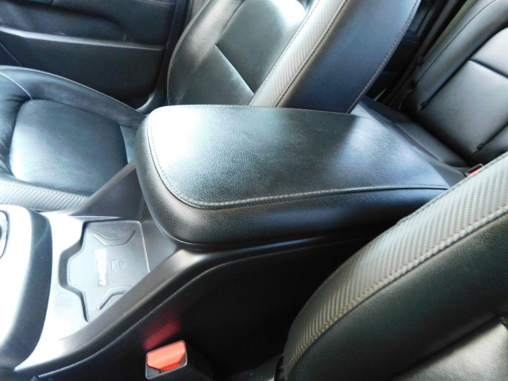 GMC Canyon AT4 Crew Cab w/Cloth 4WD 2021