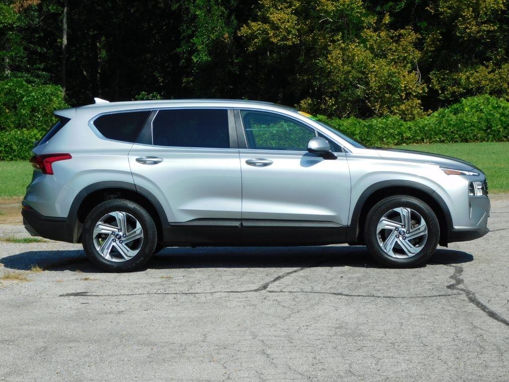 Hyundai Santa Fe SE 2023