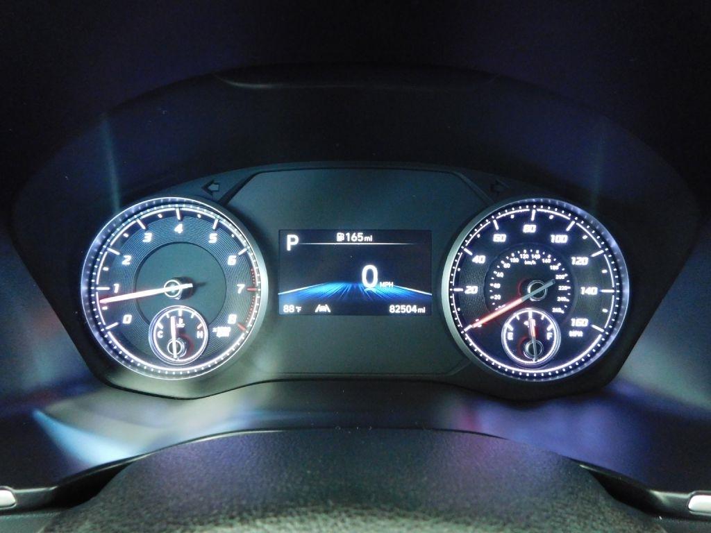 Hyundai Santa Fe SE 2023