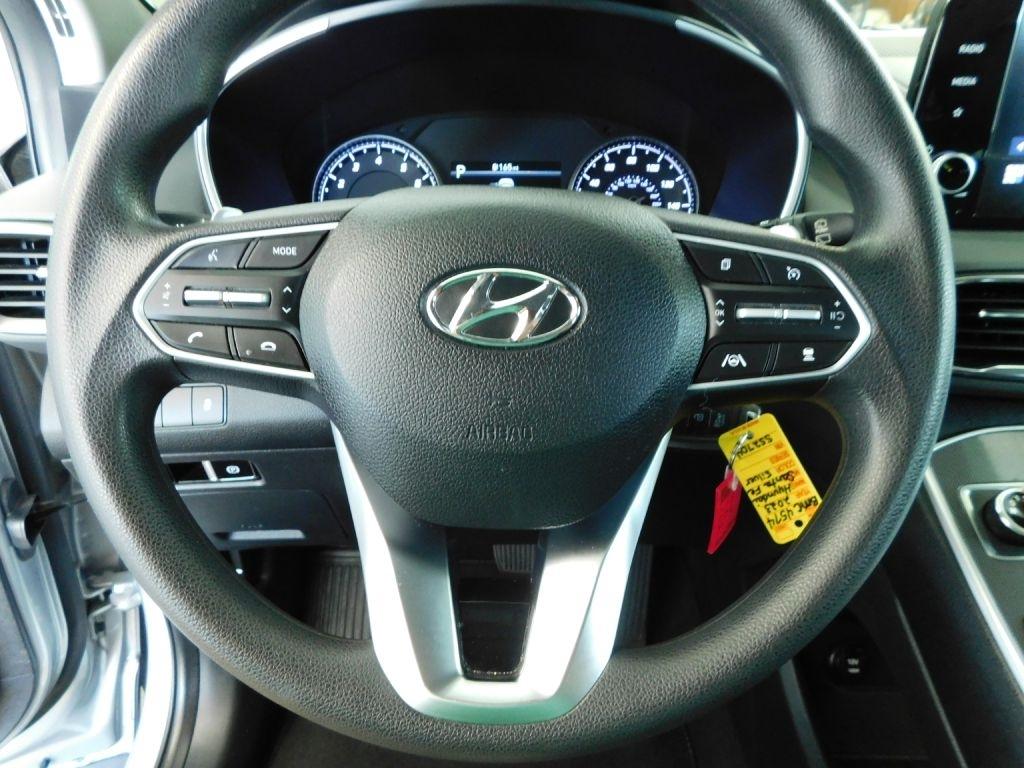 Hyundai Santa Fe SE 2023