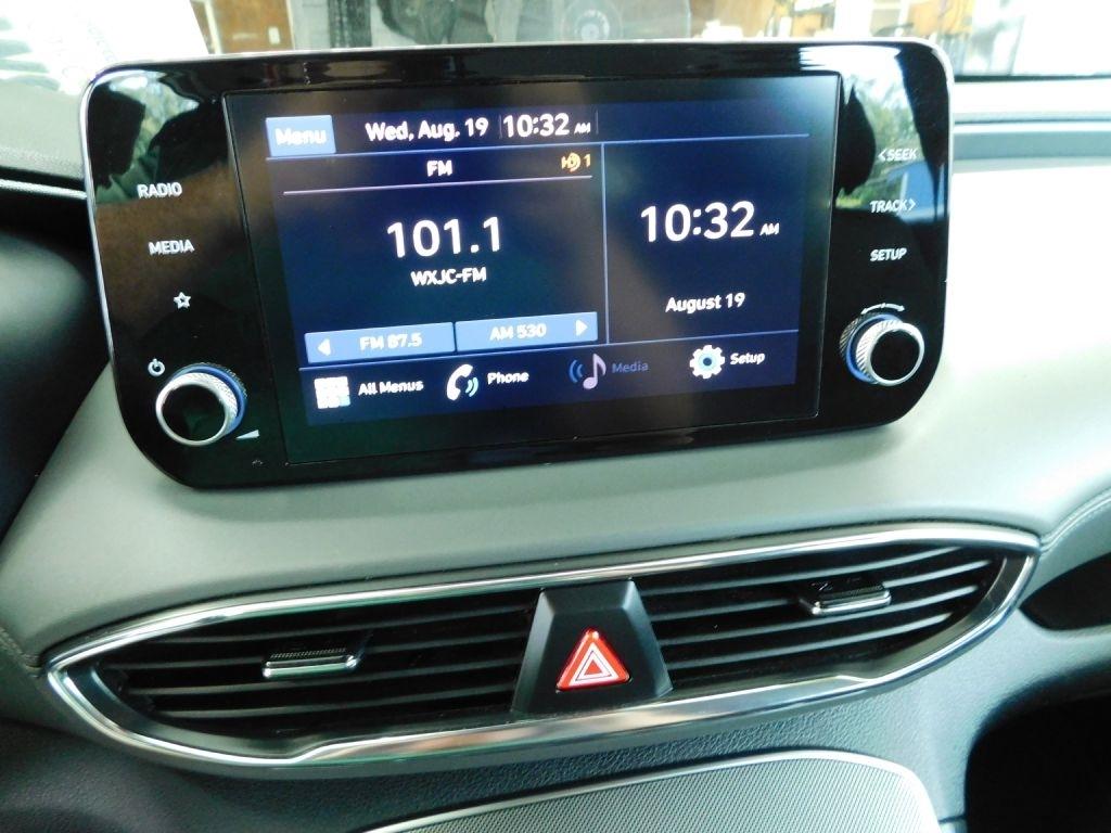 Hyundai Santa Fe SE 2023