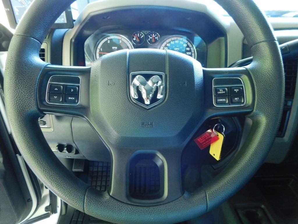 RAM 2500 ST Crew Cab SWB 4WD 2012