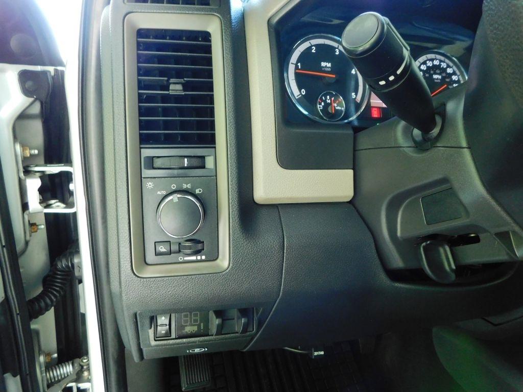 RAM 2500 ST Crew Cab SWB 4WD 2012