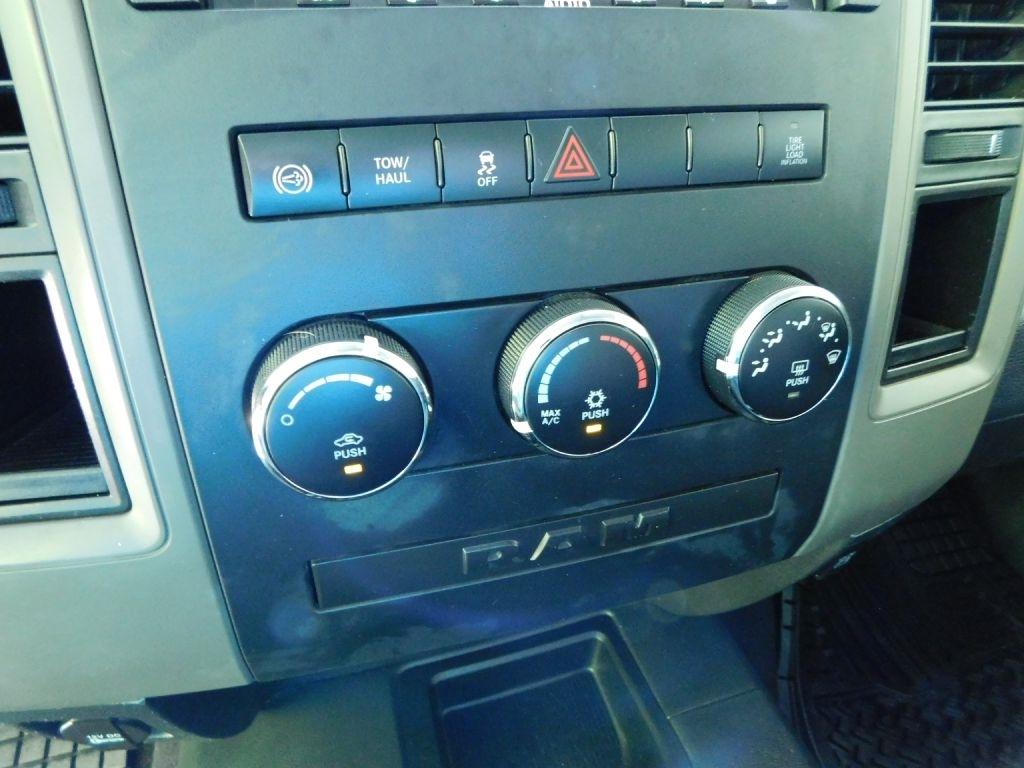RAM 2500 ST Crew Cab SWB 4WD 2012