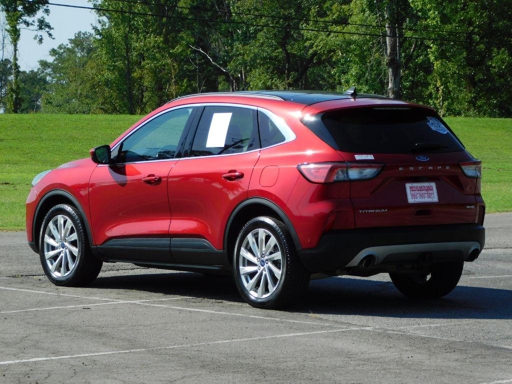 Ford Escape Titanium 4WD 2022