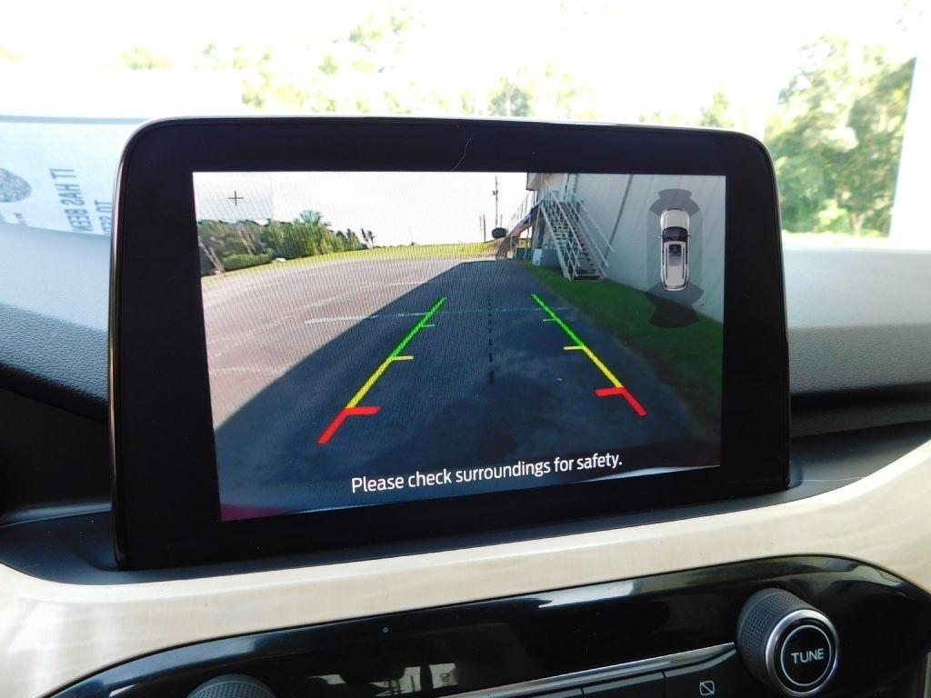 Ford Escape Titanium 4WD 2022