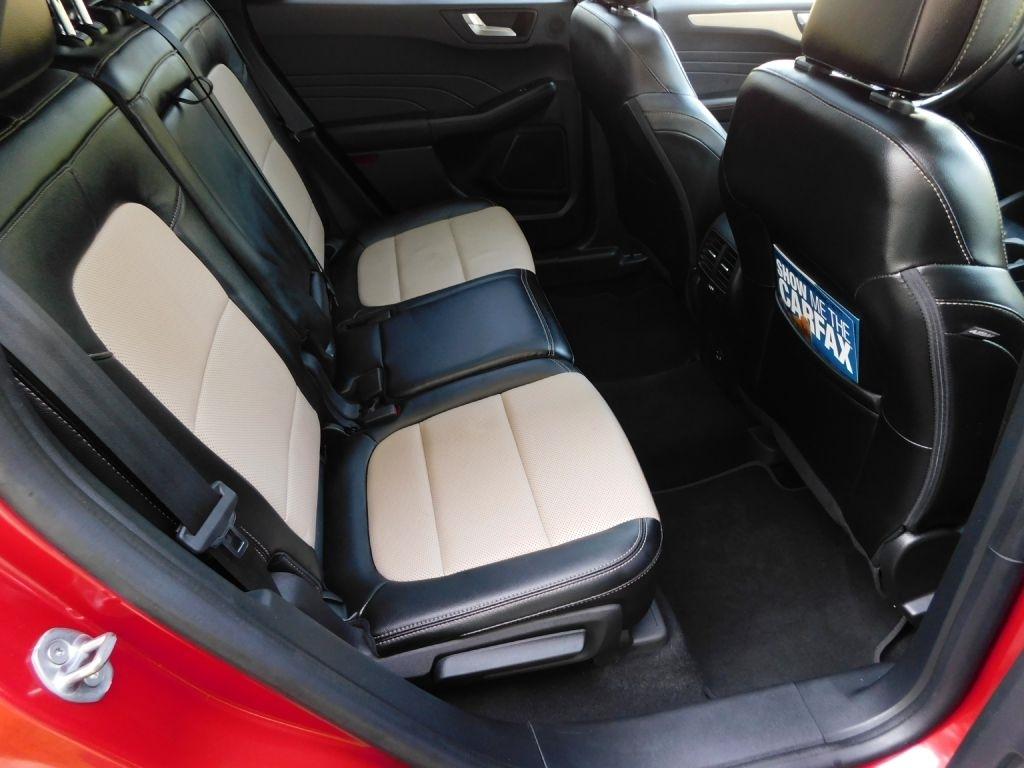 Ford Escape Titanium 4WD 2022