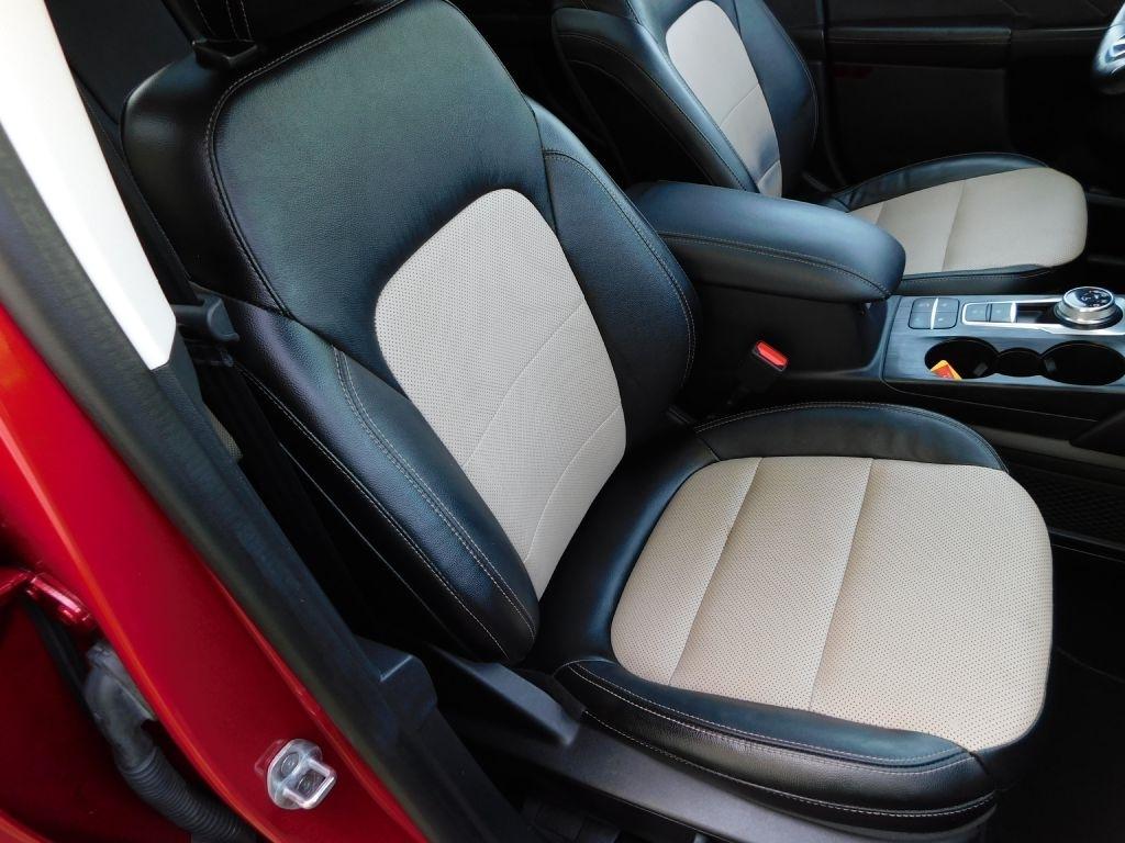 Ford Escape Titanium 4WD 2022