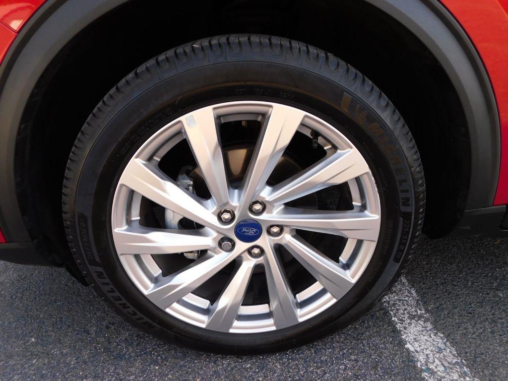 Ford Escape Titanium 4WD 2022